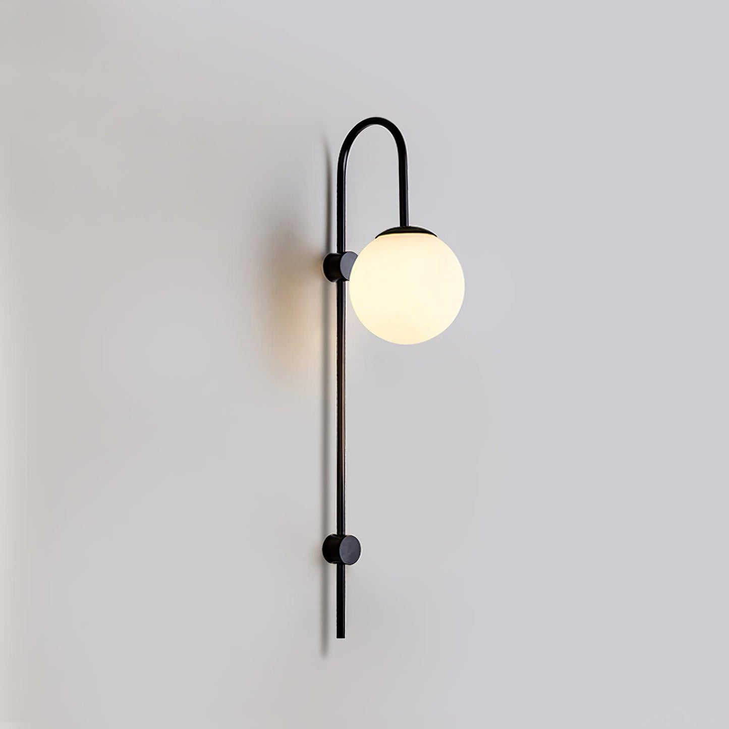 Erikson Sconce Dia 5.9″ x H 27.6″ / Dia 15cm x H 70cm / Black Wall lamp