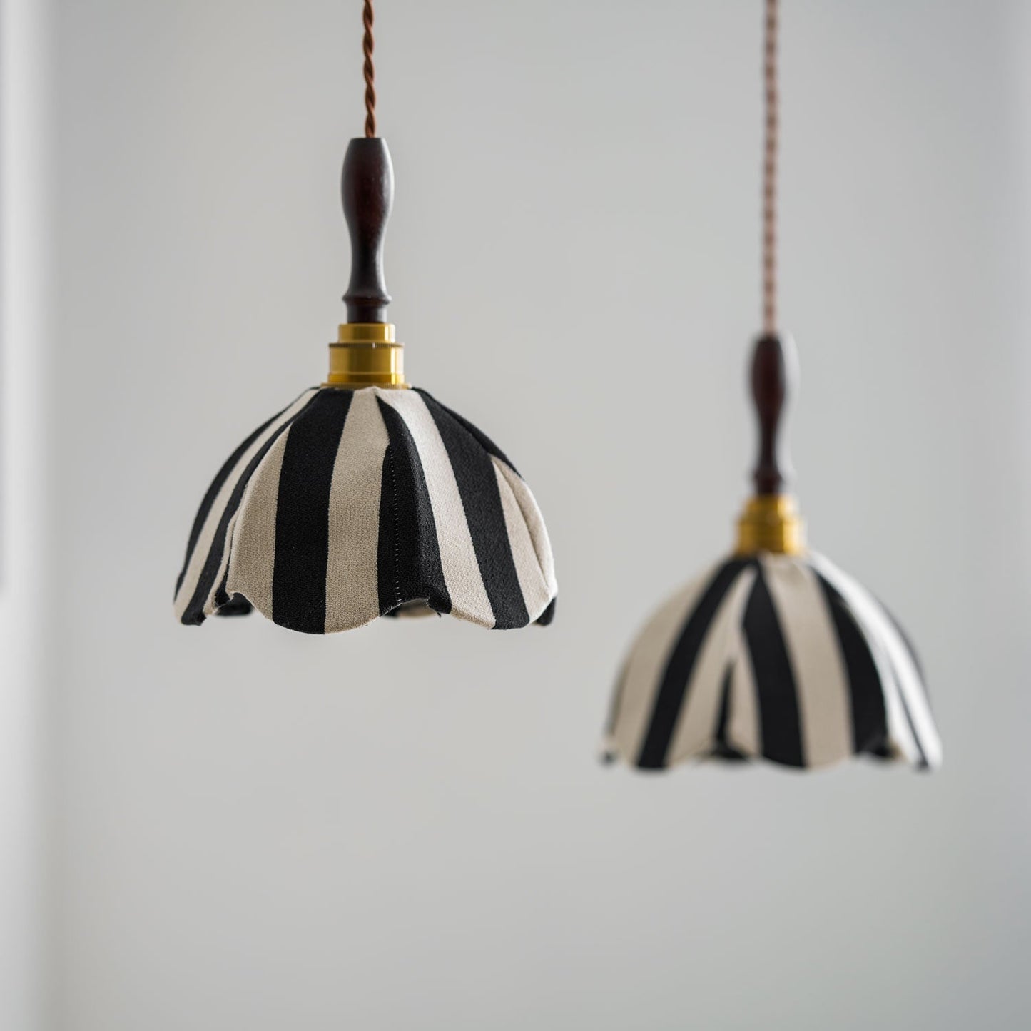Marbre Stripe Pendant Light ? 7.9’’ x H 11’’ / Black & White 1001 pendant Lamp
