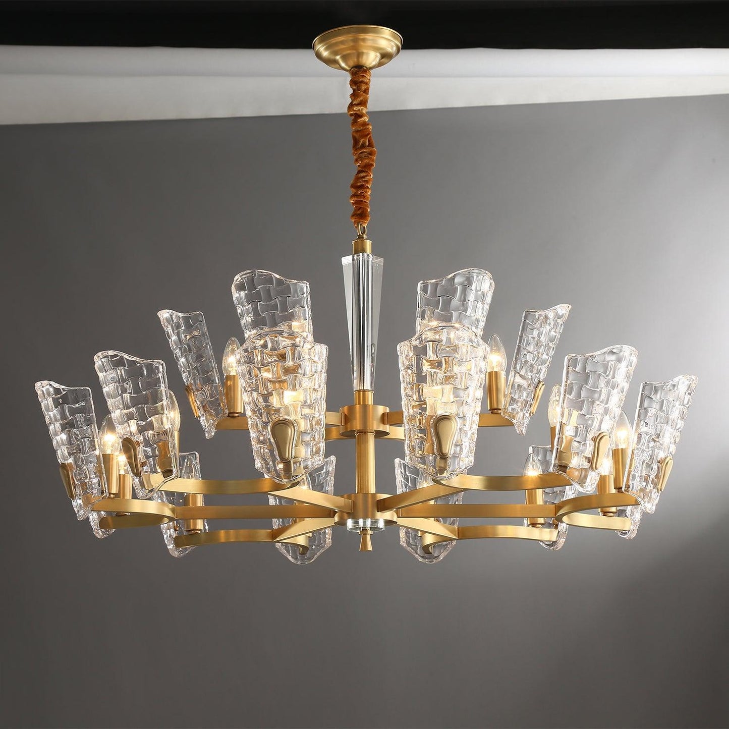 Renato Chandelier 18 heads Φ 39″ x H 21.7″ / Dia 99cm x H 55cm / Brass Chandelier