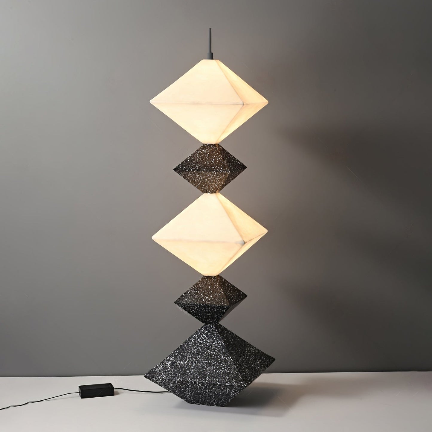Rhombus Cube Floor Lamp Dia 17.7″ x H 61″ / Dia 45cm x H 155cm / Black & White / US Plug Floor lamp