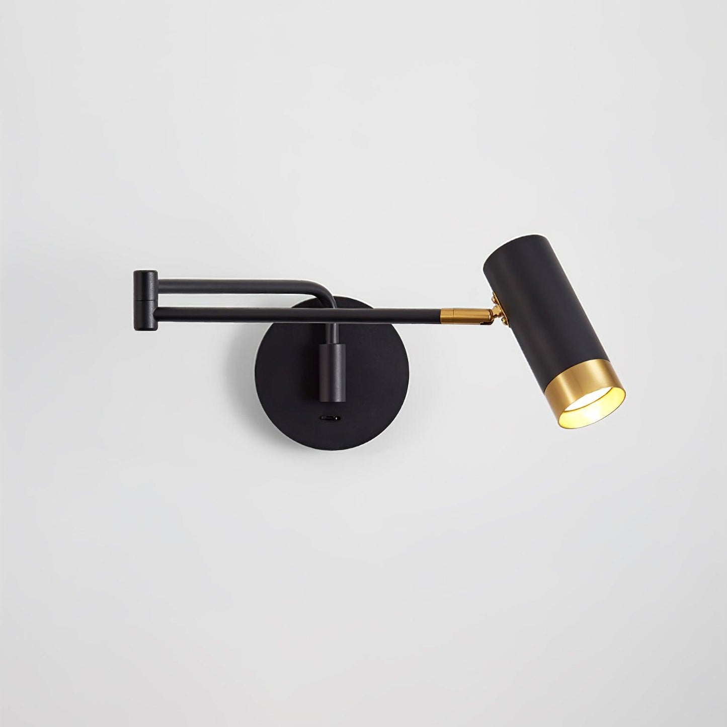 Ridge Arm Wall Lamp ? 5.9″ x H 19.5″ x H 5.5″ / Dia 15cm x L 49.5cm x H 14cm / Black & Gold Wall lamp
