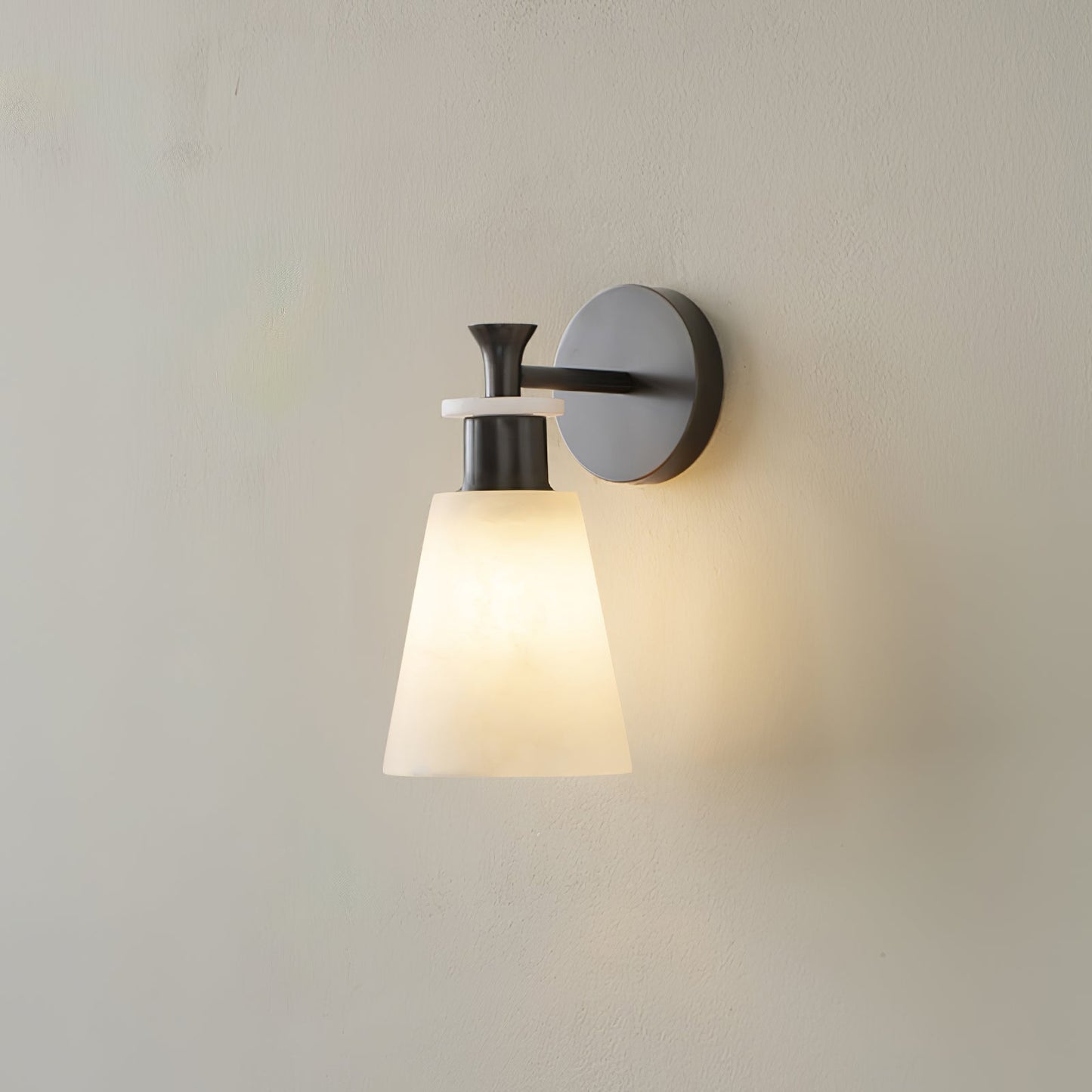 Tapered Alabaster Wall Sconce Dia 4.7″ x H 9.8″ / Dia 12cm x H 25cm / Black / Single Wall lamp
