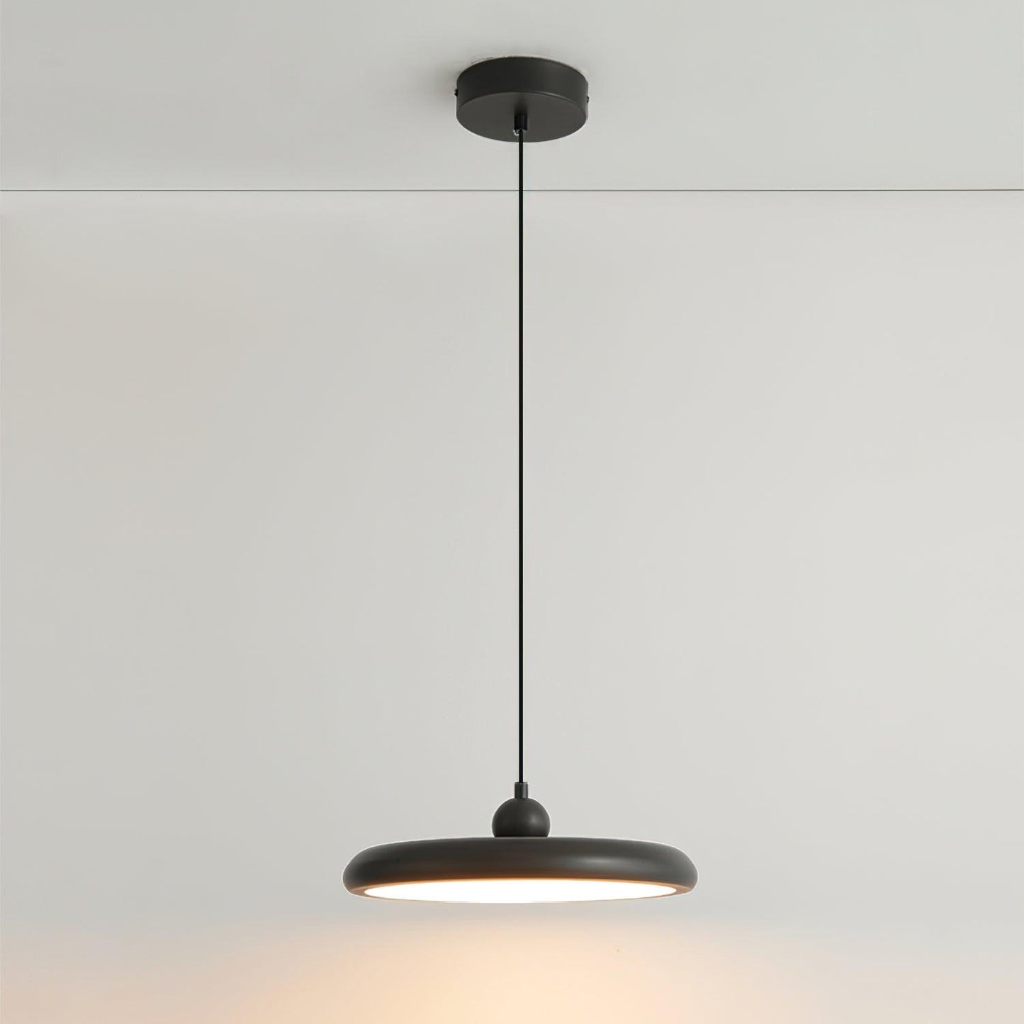 Thin Disc Pendant Lamp Dia 11.8″ x H 3.9″ / Dia 30cm x H 10cm / Black & White / Three-Color Changing Light Pendant light