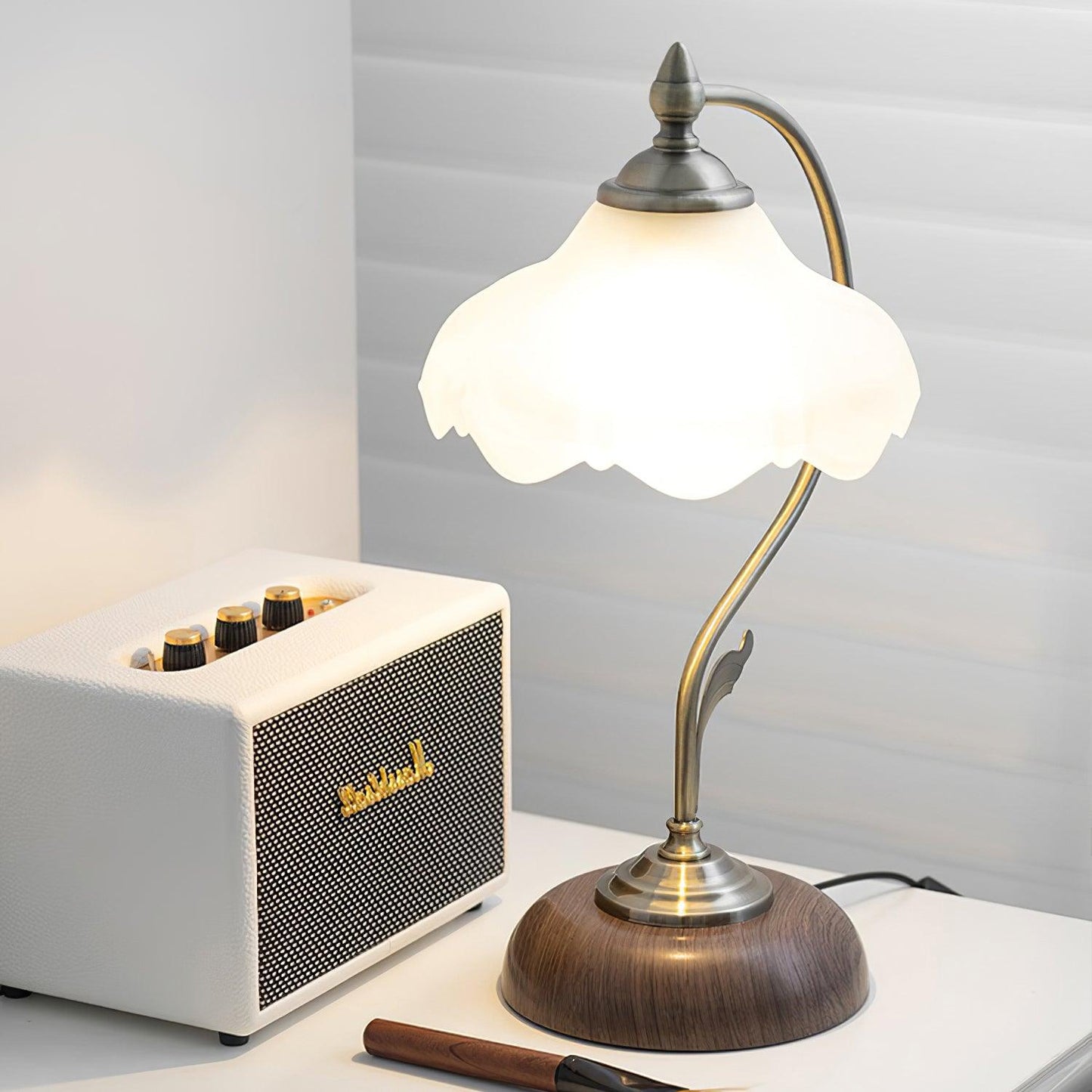 Vintage Laiton Table Lamp Model B ? 6.7″ x H 16.9″ / Dia 17cm x H 43cm / Walnut Color & Gold / US plug Table lamp