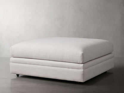 Pavo Ottoman