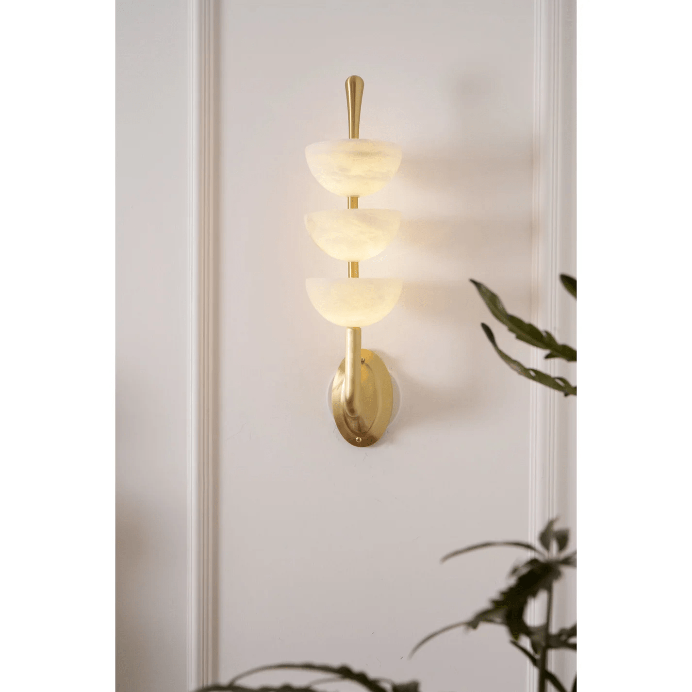 Triple Alabaster Wall Sconce 1001 Wall lamp