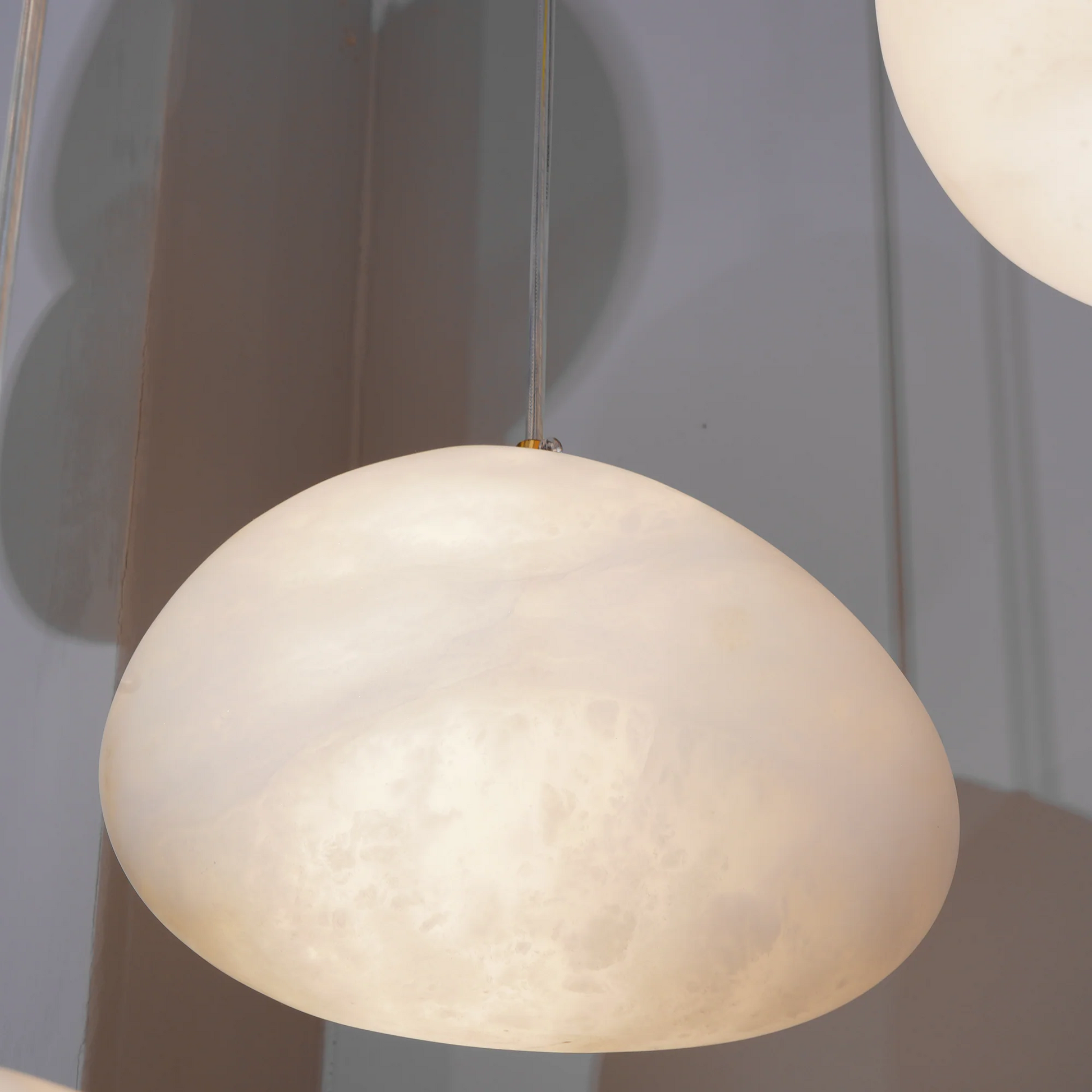 Pebbles Alabaster Pendant Lamp 1001 pendant Lamp