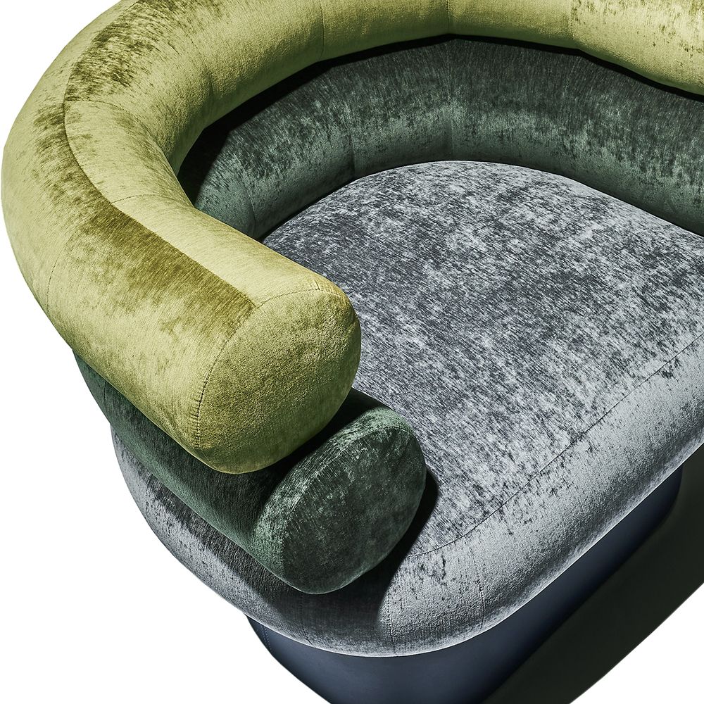 Interlude Leona Swivel Chair by Rayman Boozer