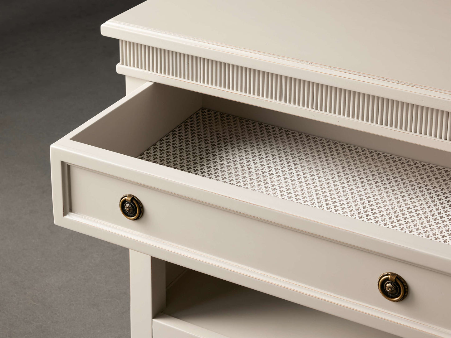 Ottavia Nightstand