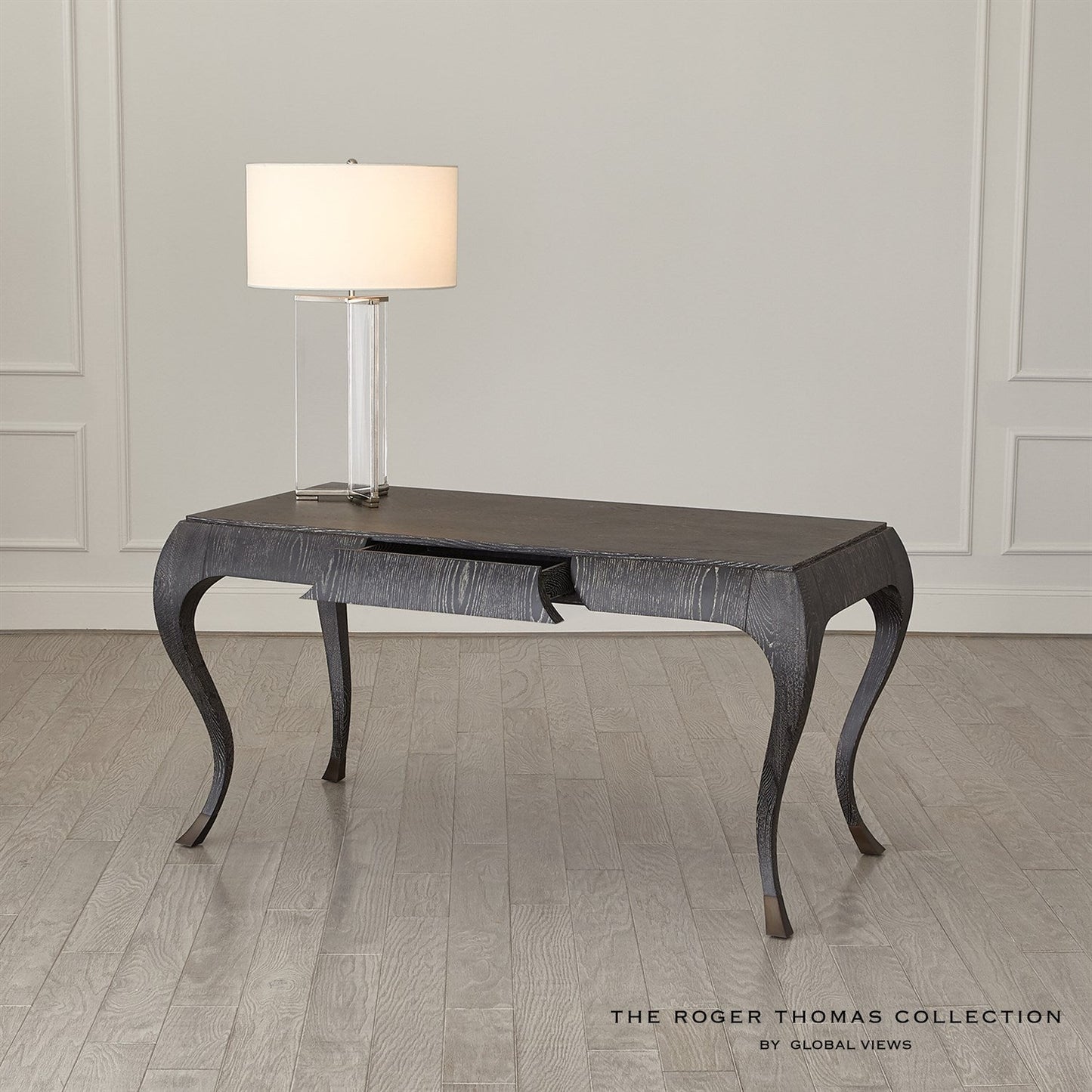 Global Views Paris Desk