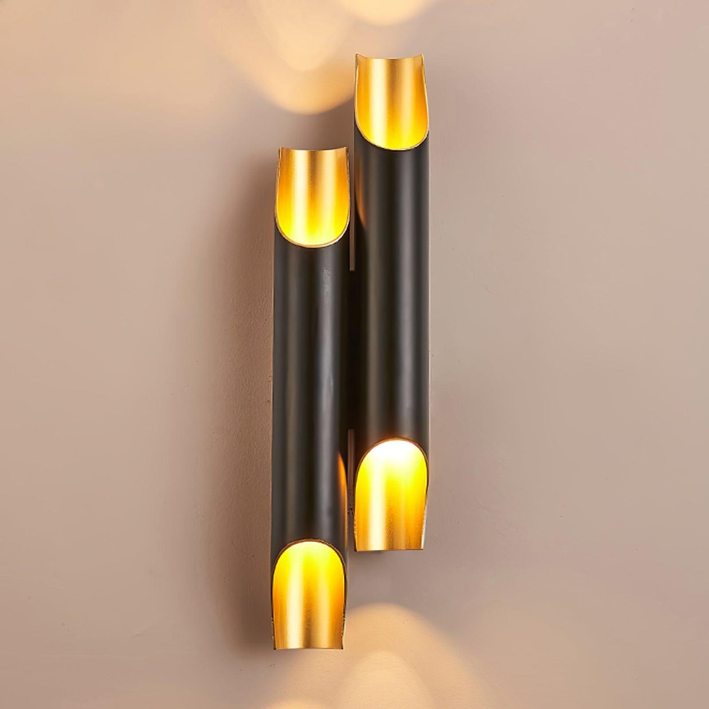 Abigali Straight Wall Lamp ? 4.7″ x H 18.1″ / Dia 12cm x H 46cm / Black & Gold Wall lamp