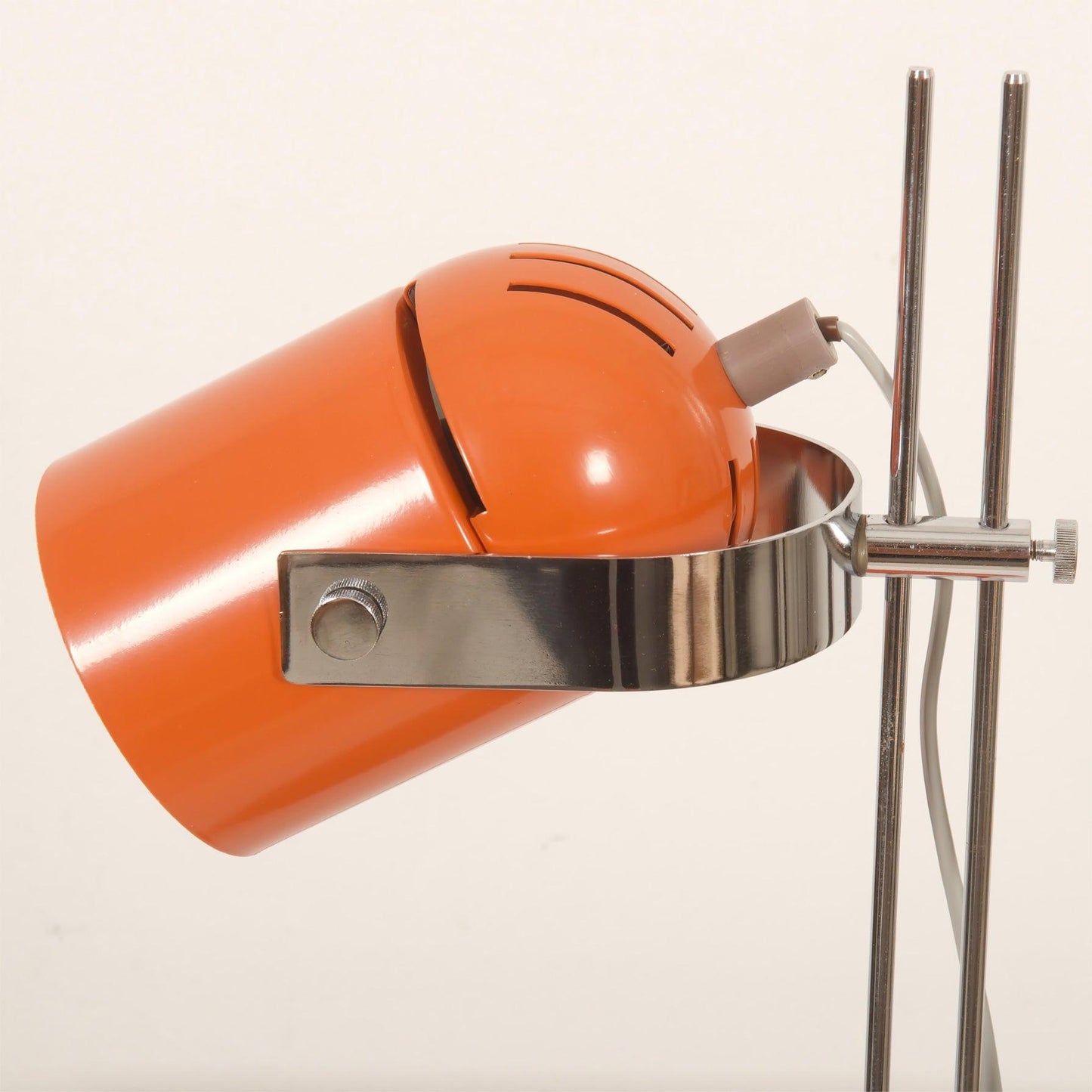 Adjusta Liftable Desk Lamp Table lamp