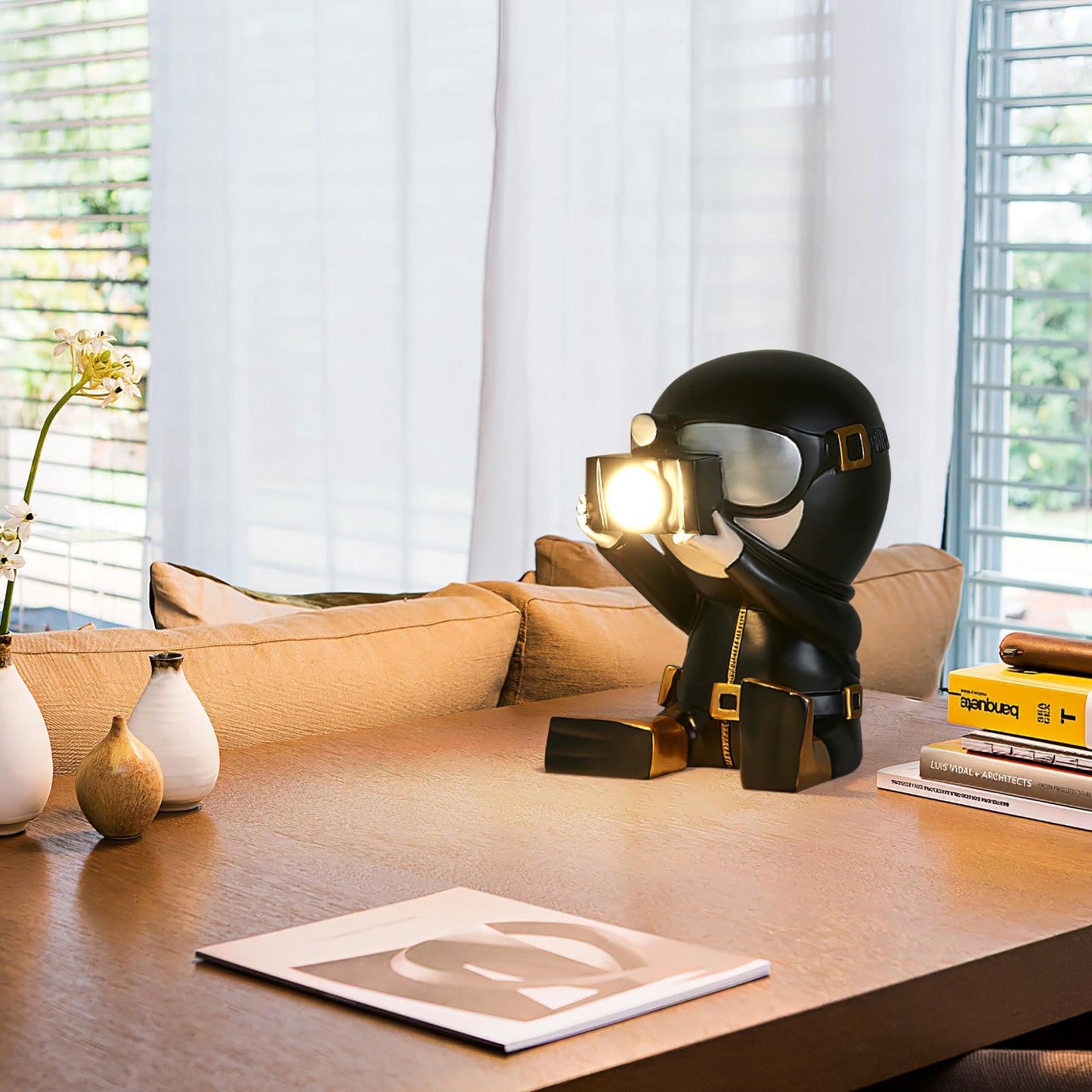 Adventurer Resin Table Lamp Table lamp