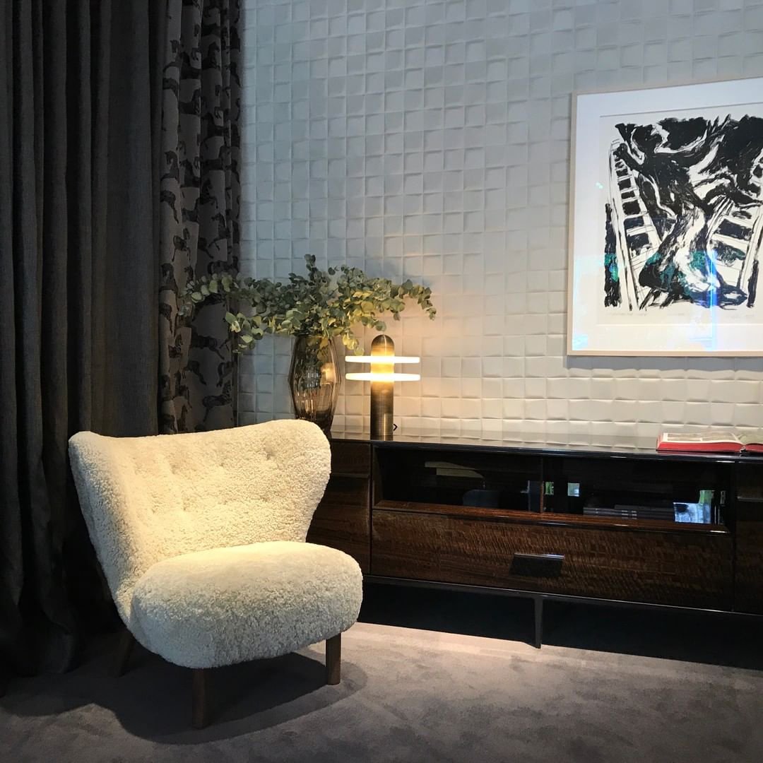 Alabaster Comet Table Lamp Table lamp