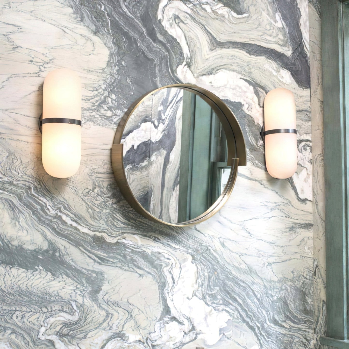Alabaster Pill Wall Light Wall lamp