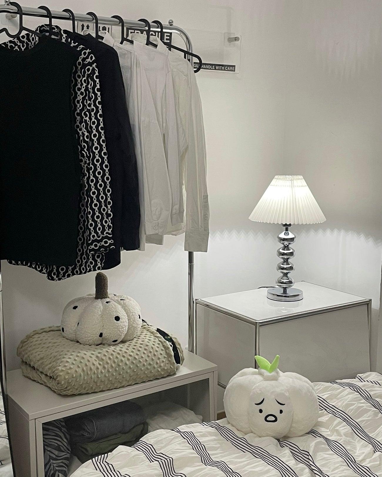 Aleisha Pleated Table Lamp Table lamp