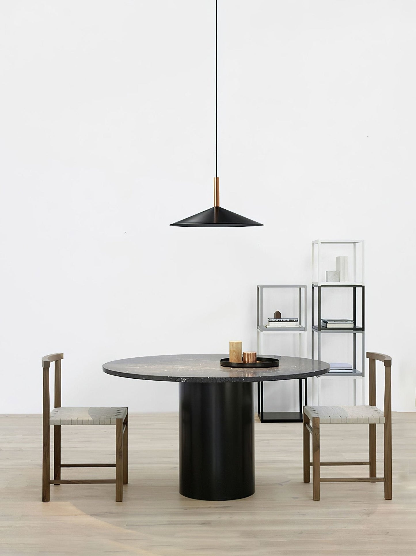 Altura Pendant Lamp Dia 12.8″ x H 9.1″ / Black / Warm Light Pendant light