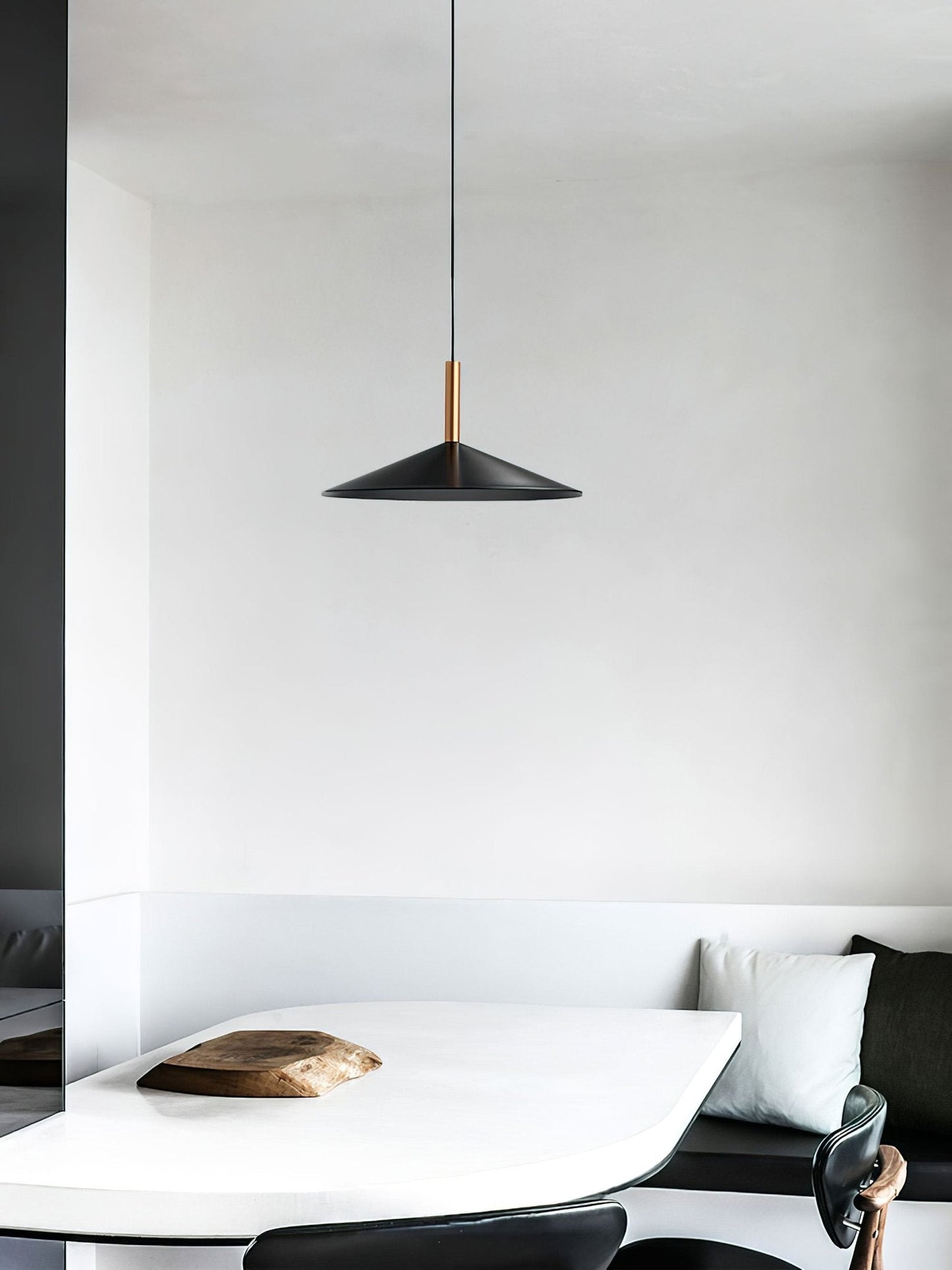 Altura Pendant Lamp Dia 12.8″ x H 9.1″ / Black / Warm Light Pendant light