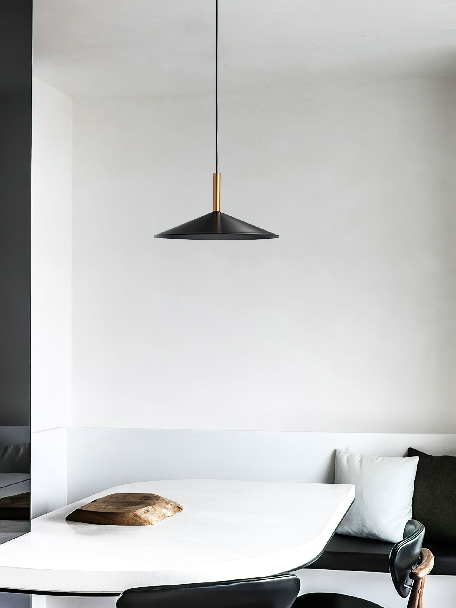 Altura Pendant Lamp Dia 12.8″ x H 9.1″ / Black / Warm Light Pendant light