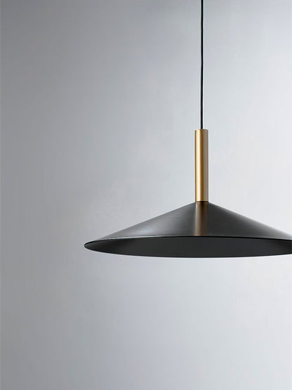 Altura Pendant Lamp Dia 12.8″ x H 9.1″ / Black / Warm Light Pendant light