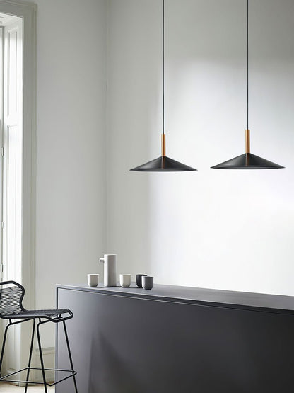 Altura Pendant Lamp Dia 12.8″ x H 9.1″ / Black / Warm Light Pendant light
