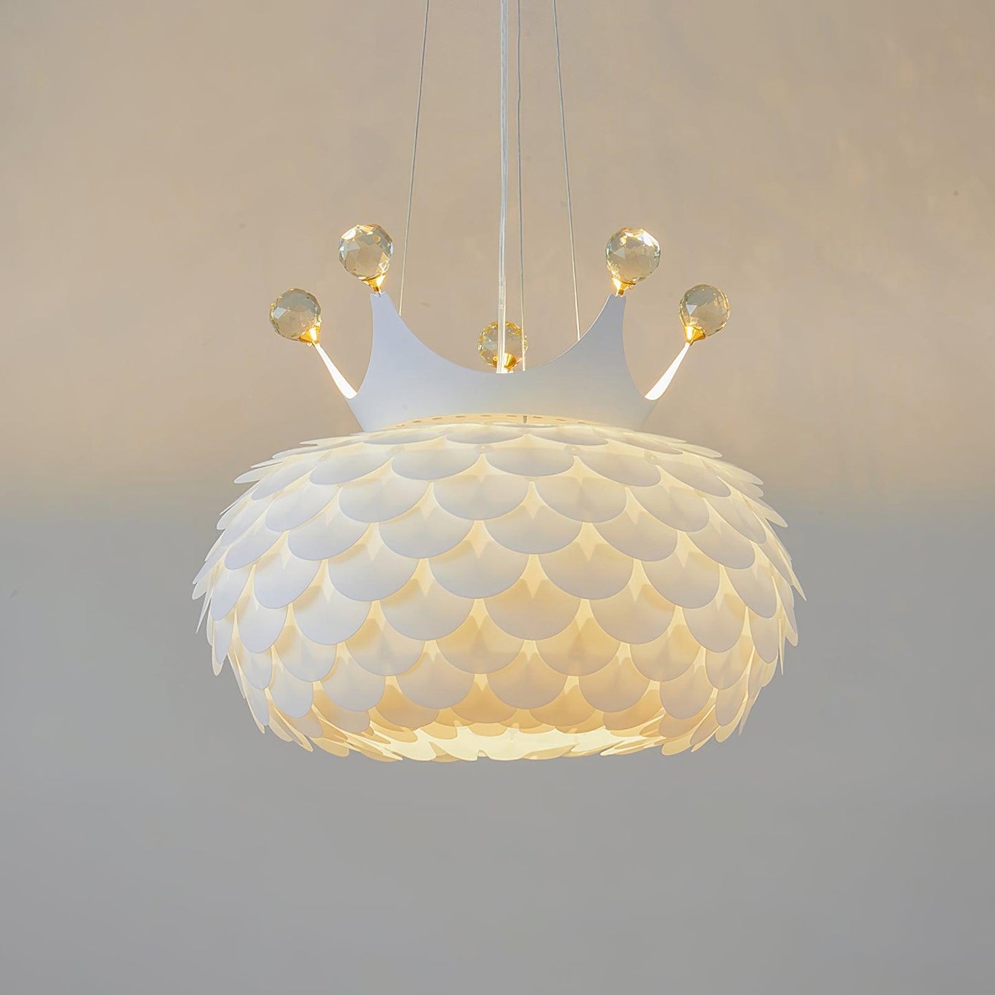 Aluvia Crown Pendant Lamp Dia 15.7″ x H 21.2″/ Dia 40cm x H 54cm / White Pendant light