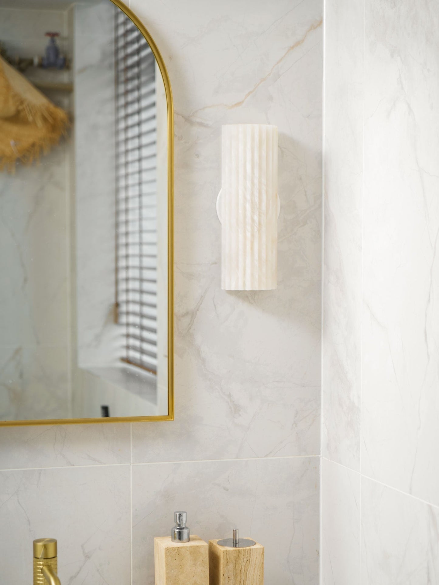 Alvia Alabaster Wall Light 1001 Wall lamp