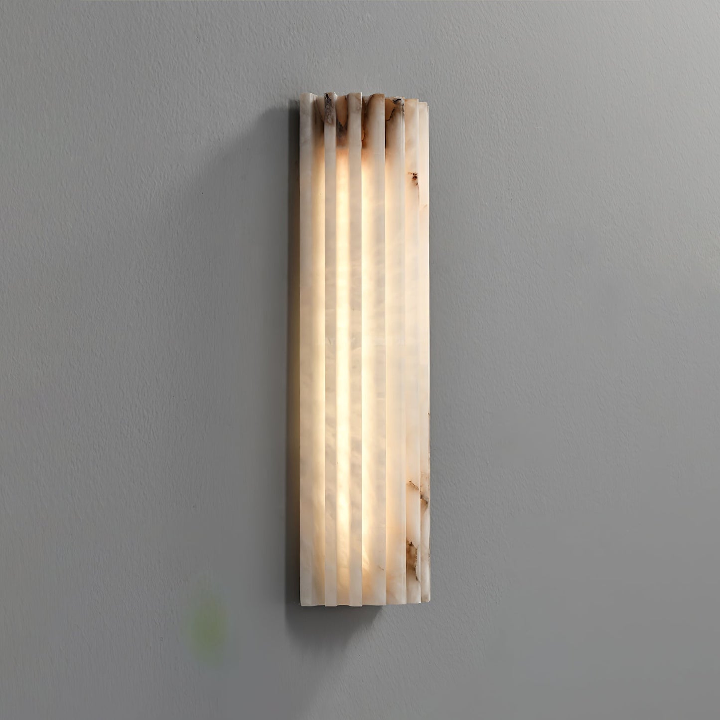 Alvia Alabaster Wall Light L 3.9″ x W 1.9″ x H 17.7″ / White / Warm Light 1001 Wall lamp
