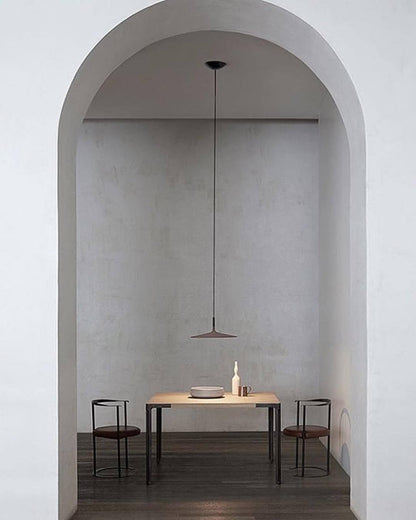 Aplomb Metal Pendant Lamp Pendant light