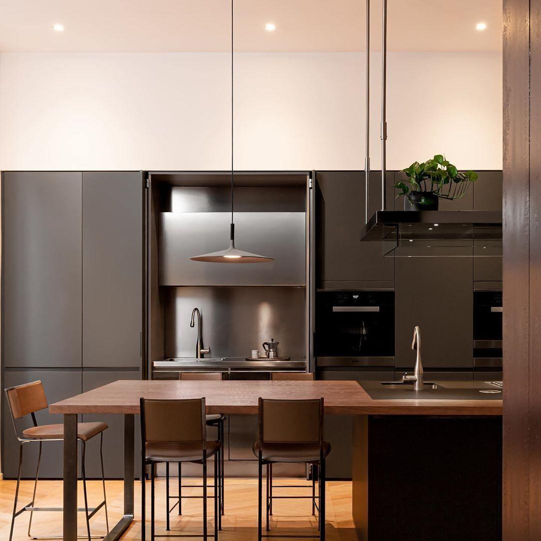 Aplomb Metal Pendant Lamp Pendant light