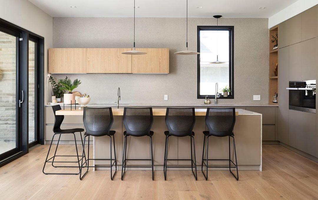 Aplomb Metal Pendant Lamp Pendant light