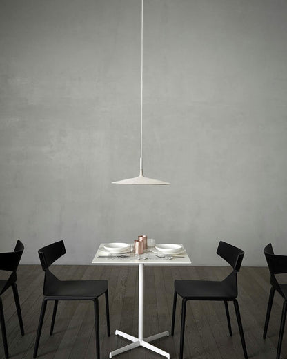 Aplomb Metal Pendant Lamp Pendant light