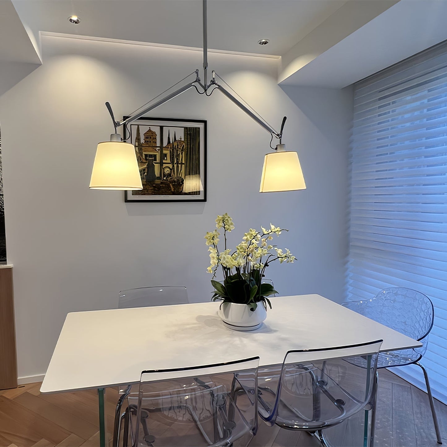 Arcadia Shade Pendant Lamp Dia 47.2″ x H 35.4-51.2″ / Chrome & White Pendant light