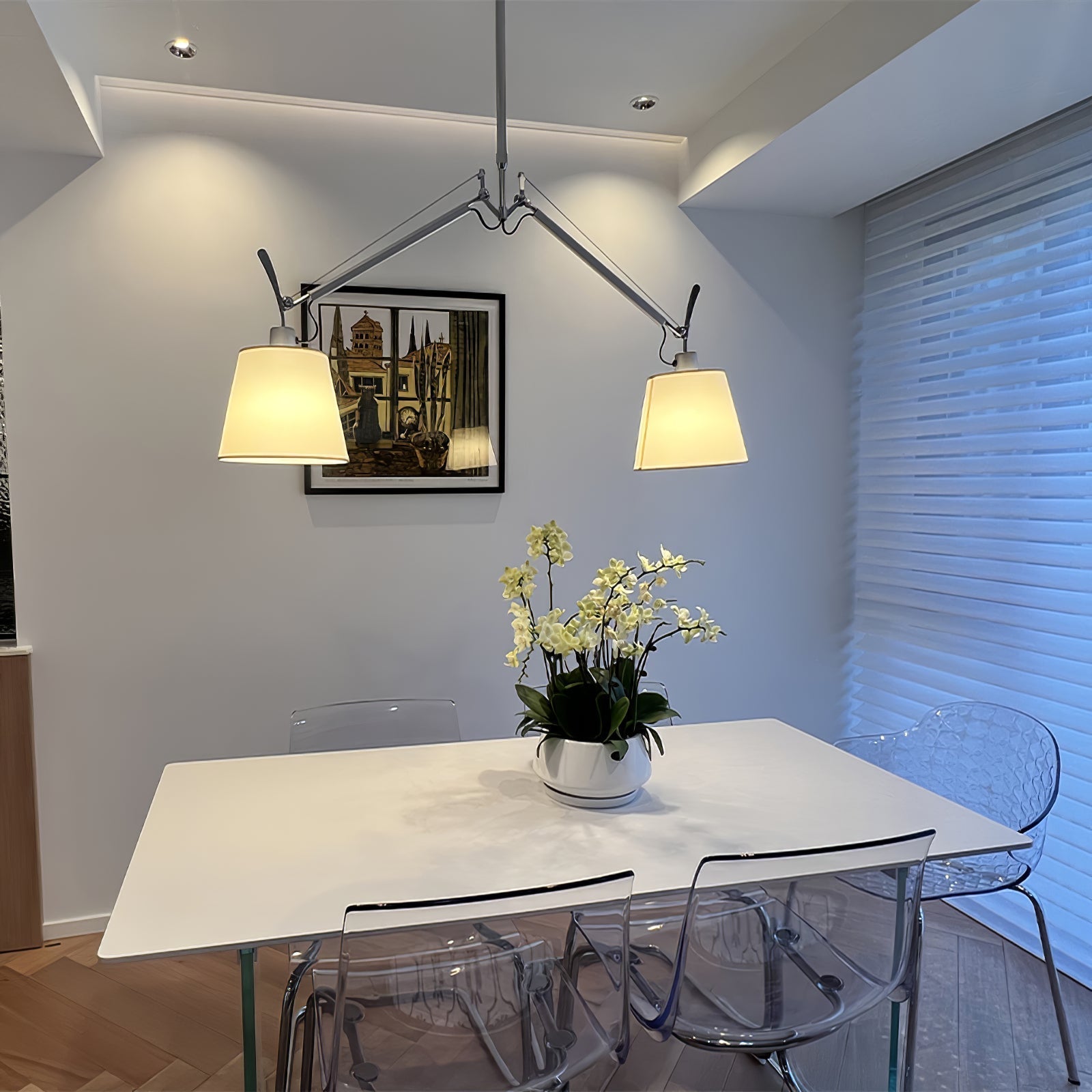 Arcadia Shade Pendant Lamp Dia 47.2″ x H 35.4-51.2″ / Chrome & White Pendant light