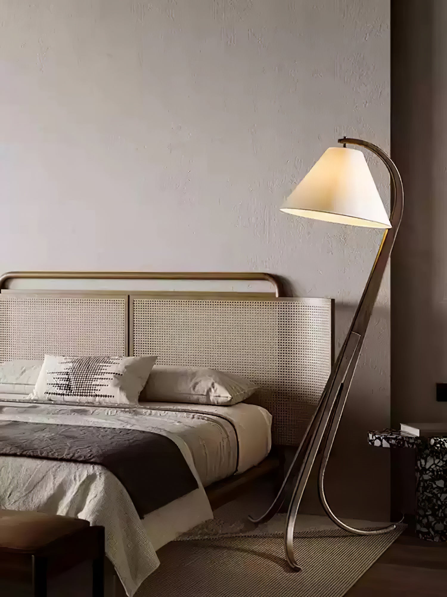 Arcwood Floor Lamp Floor lamp