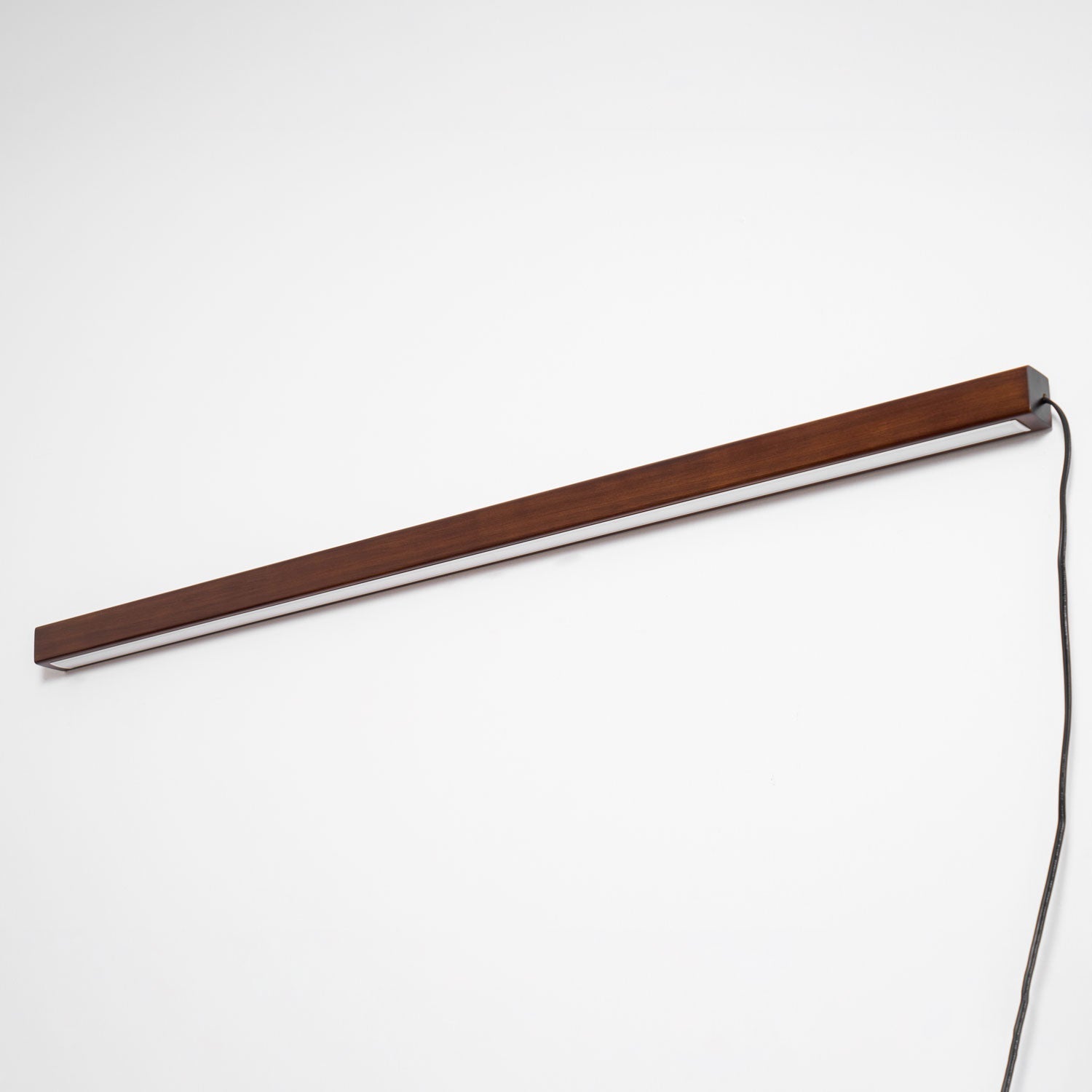 Arlo Linear Wood Plug-in Wall Light 1001 Wall lamp