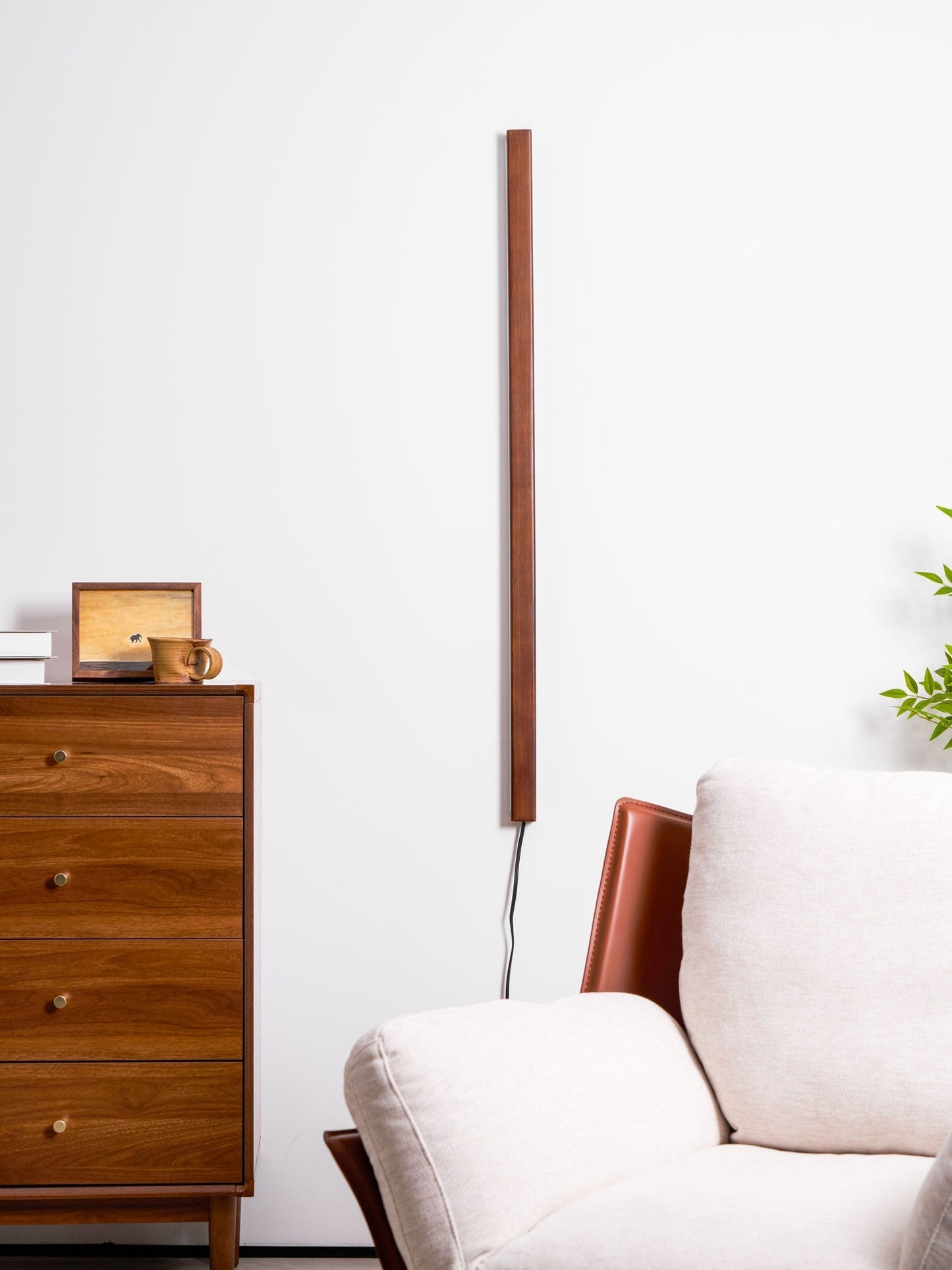 Arlo Linear Wood Plug-in Wall Light 1001 Wall lamp