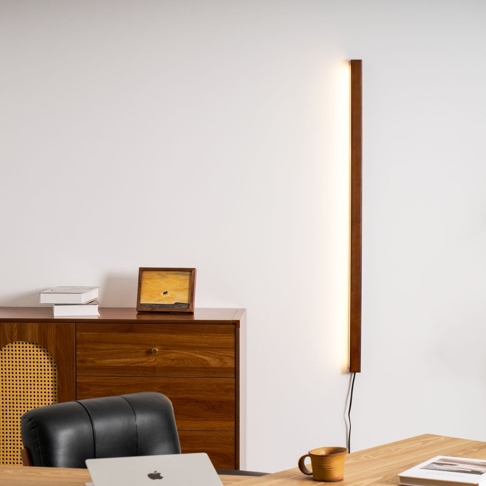 Arlo Linear Wood Plug-in Wall Light 1001 Wall lamp