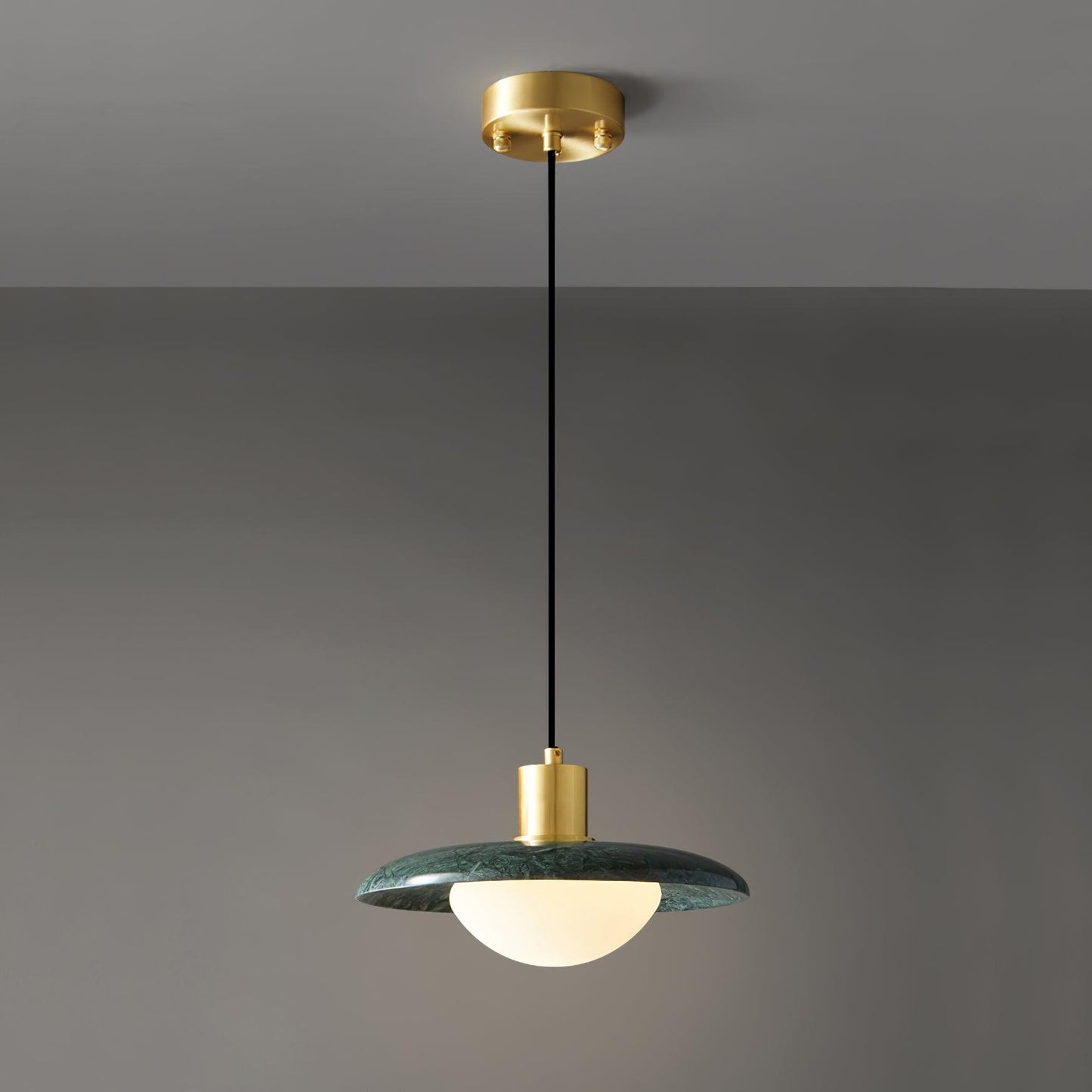 Arundel Mushroom Pendant Light ? 9.8″ x H 5.1″ / Dia 25cm x H 13cm / Brass & Green Pendant light