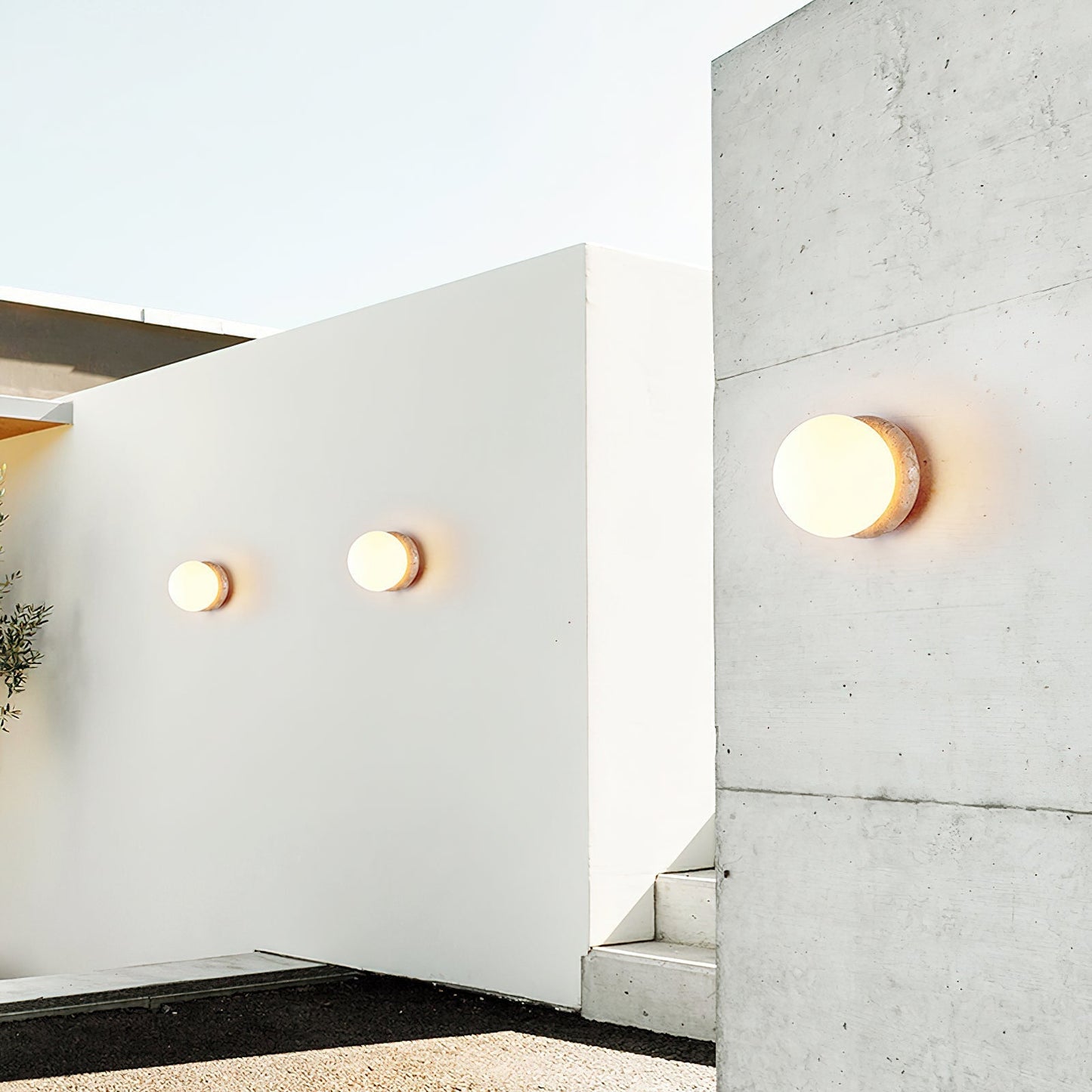 Asteroid Wall Light Dia 6.3″ x H 6.3″ / Yellow Travertine & White / Warm Light Wall lamp