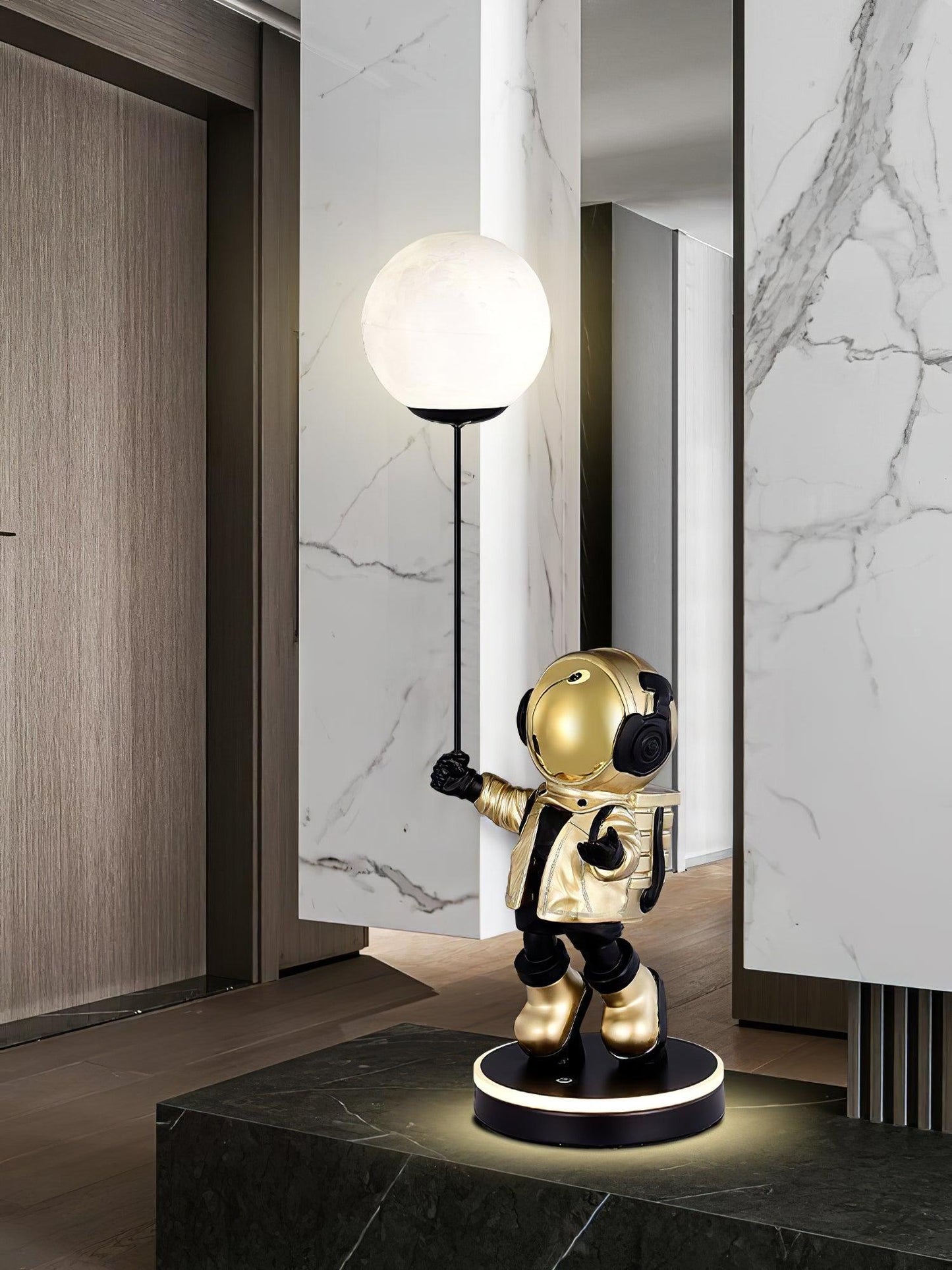 Astronaut and Planet Lamp Table lamp