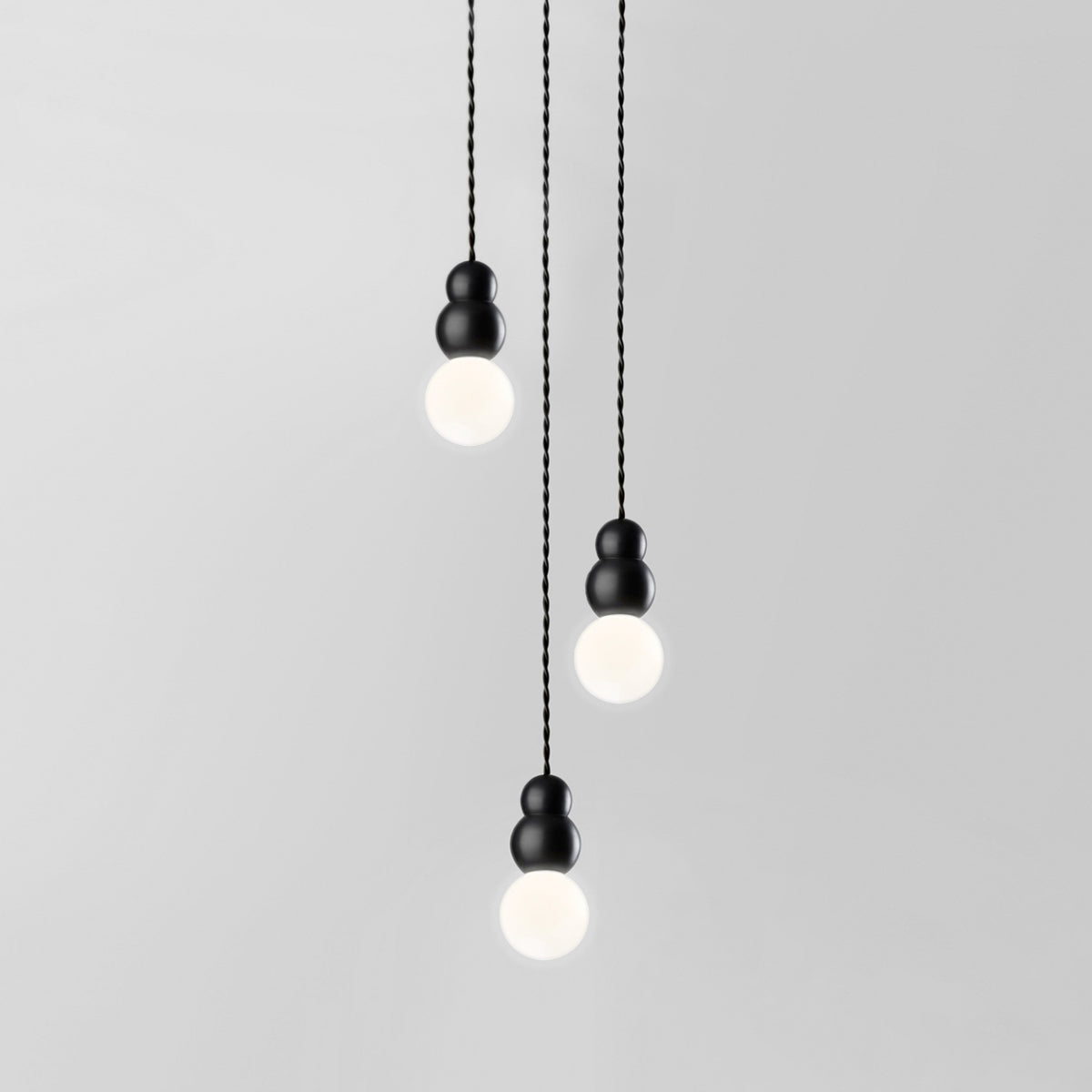 Ball Series Pendant Light 3heads Dia 3.9″ x H 6.81″ / Dia 10cm x H 17.3cm / Black / Hanging Cable Pendant light