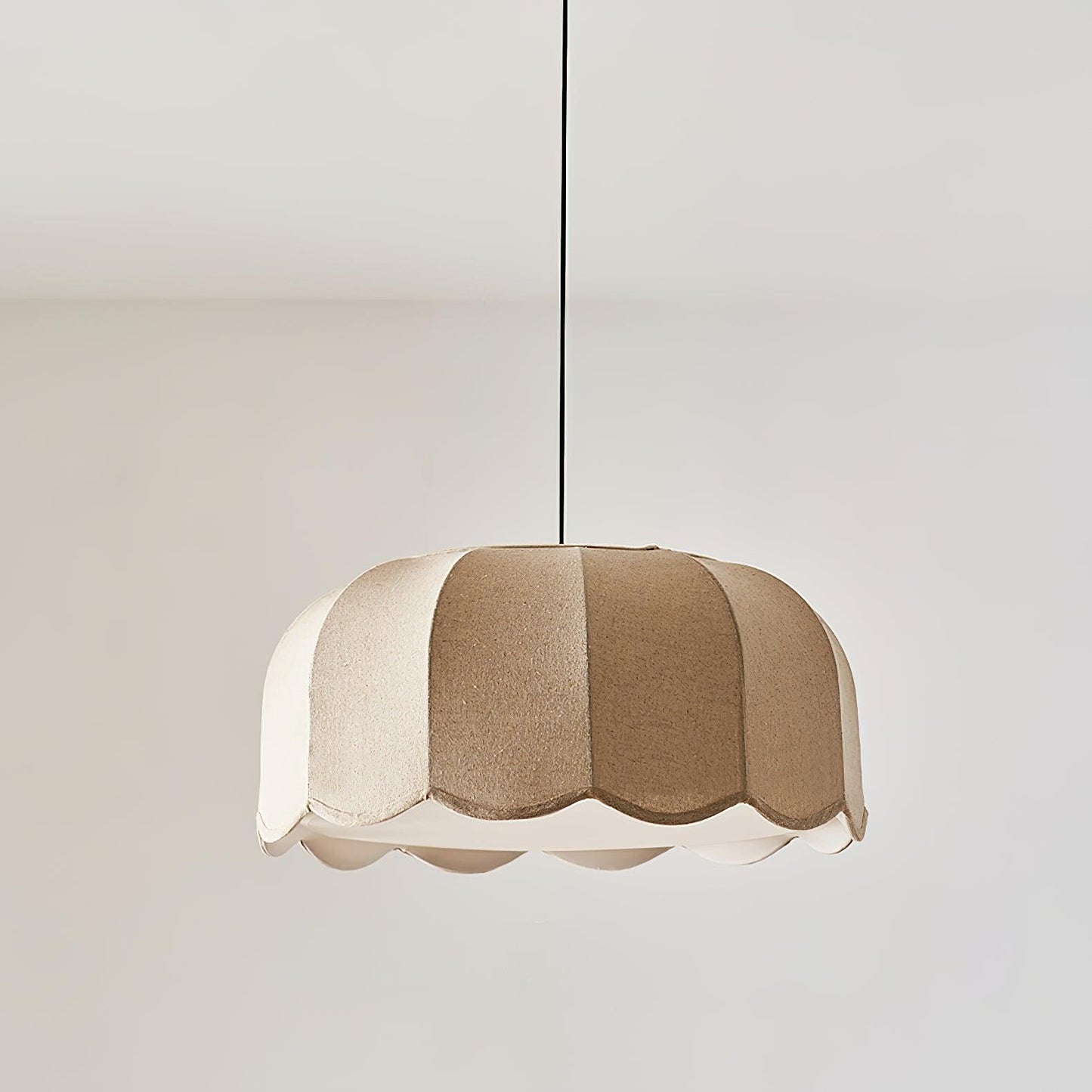Banana Leaf Pendant Lamp Dia 17.7″ x H 7.9″ / Dia 45cm x H 20cm / Beige Pendant light