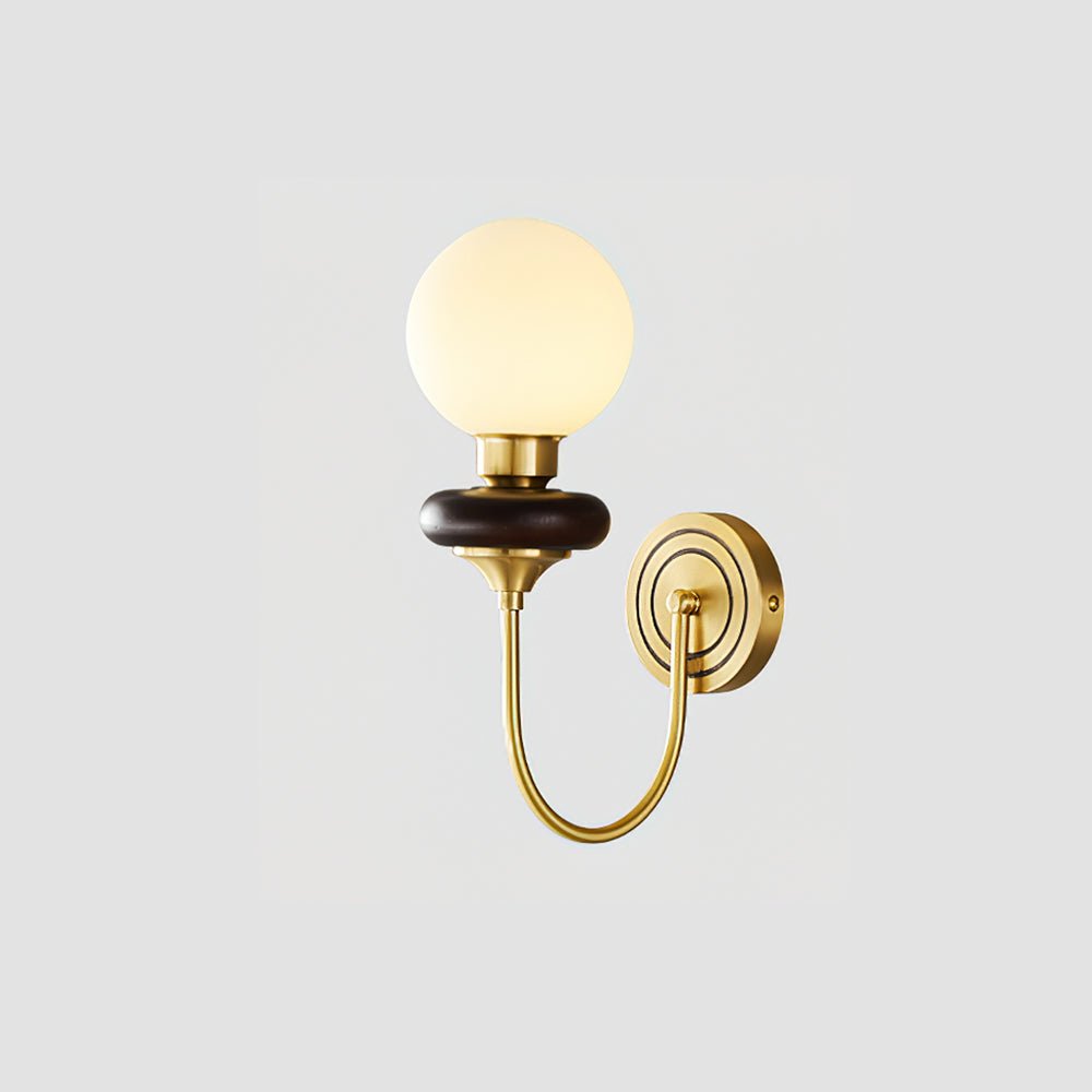 Bellevue Wall Lamp L 9.1″ x W 4.7″ x H 13.4″ / Brass & White Wall lamp