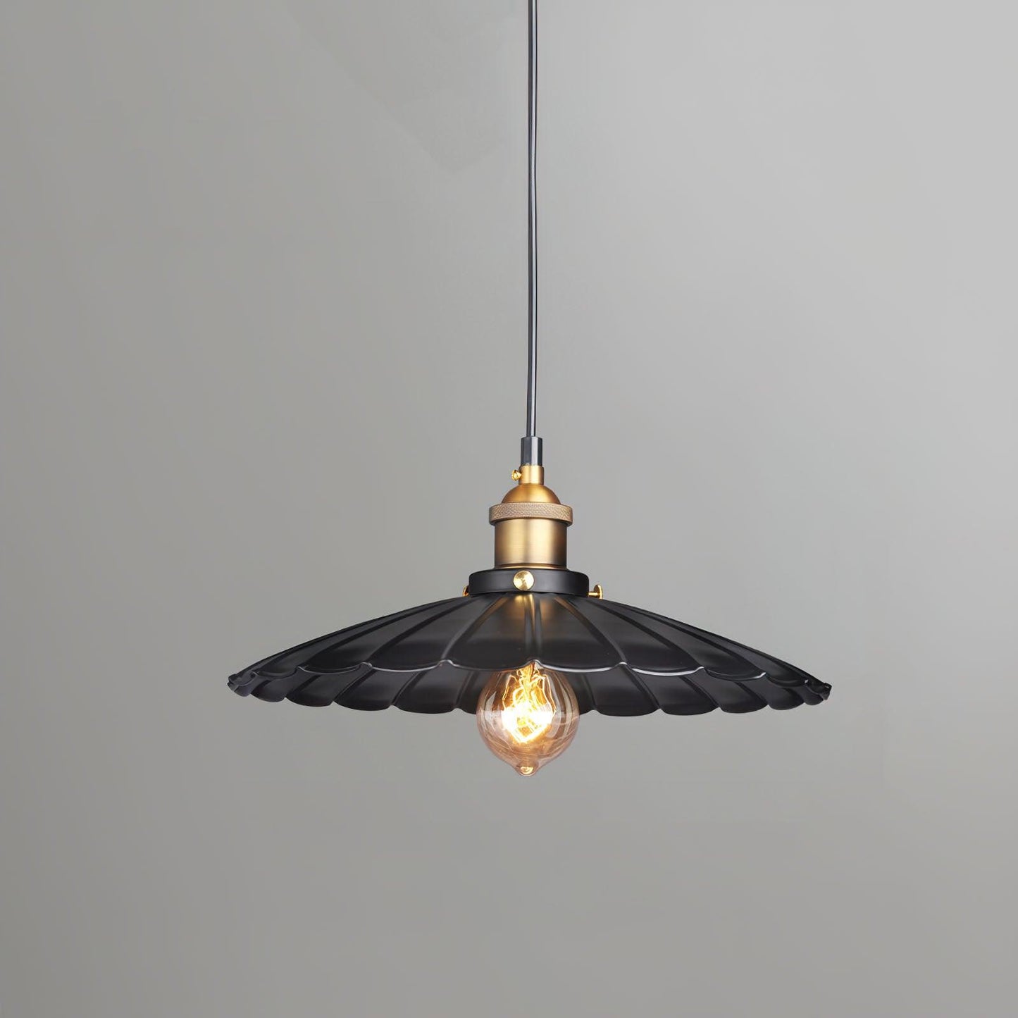 Black Skirt Pendant Light Dia 16.5″ x H 5.5″ / Dia 42cm x H 14cm / Gold & Black Pendant light