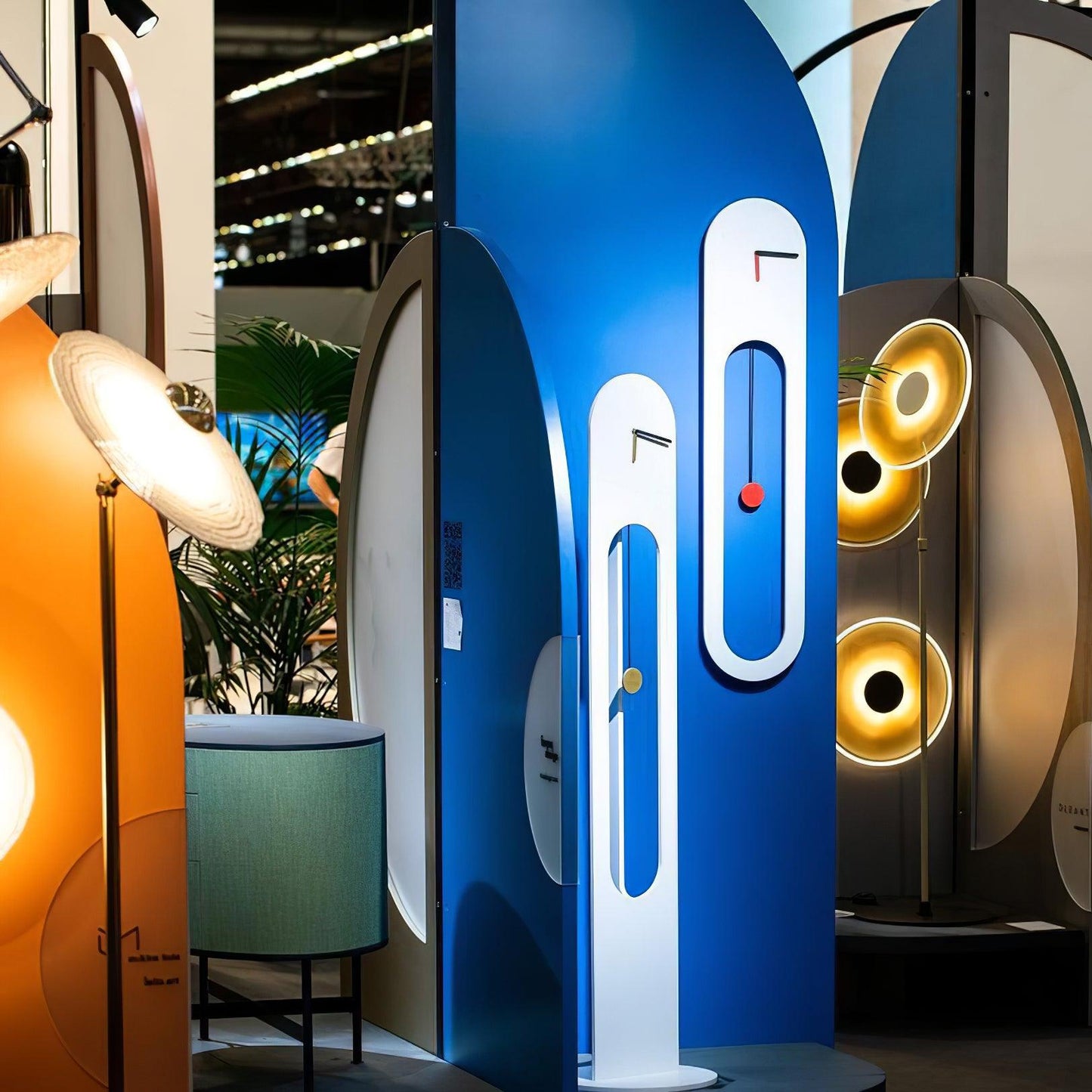 Luxora Floor Lamp Floor lamp