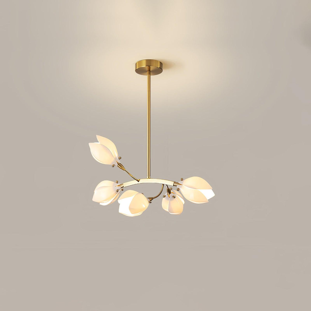 White Porcelain Magnolia Chandelier 5 heads L 19.7″ x W 15.7″ x H 11.8″ / L 50cm x 40cm x H 30cm / Gold & White Ceramic