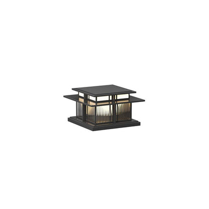 Boilyn Outdoor Pillar Light Model B: L 13.2″ x W 13.2″ x H 7.5″ / L 33.5cm x W 33.5cm x H 19cm / Wired Version / Warm