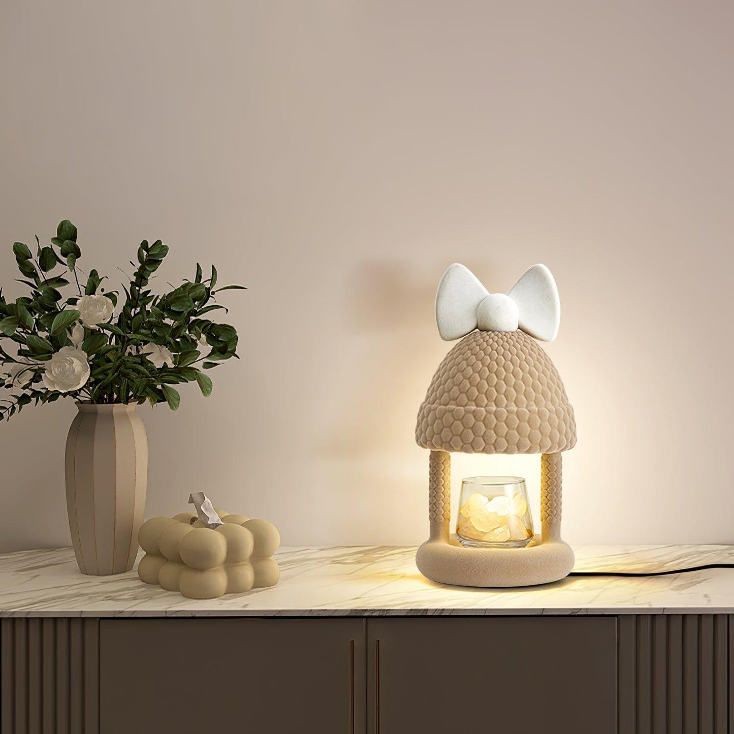 Bow Tie Hat Table Lamp Table lamp