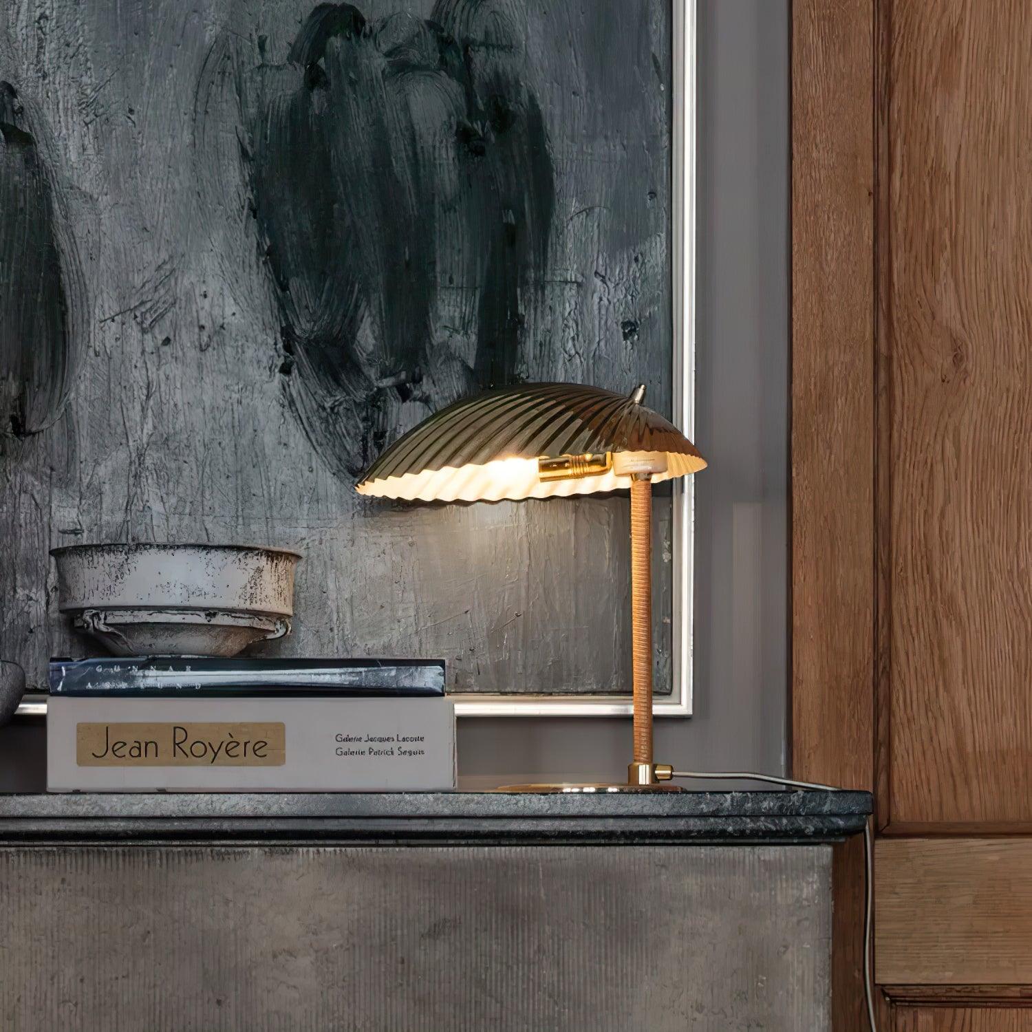 Brass Shell Table Lamp Table lamp